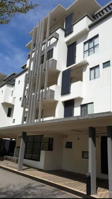 Beachfront Villa At Swiss Garden Resort Residences - Min 2 Nights Stay Kuantan Exteriör bild